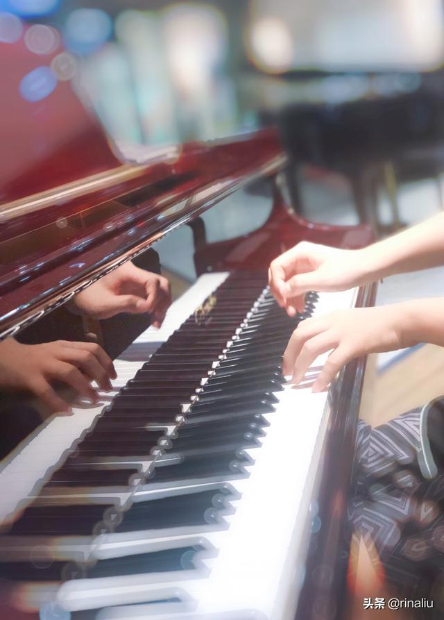 为什么不建议孩子学钢琴（为什么很多孩子学钢琴）