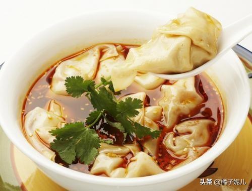 上海特色小吃（上海的小吃有哪些十大排名）