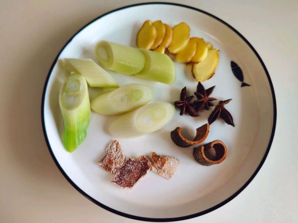 如何做红烧肉（如何做红烧肉好吃不腻视频）